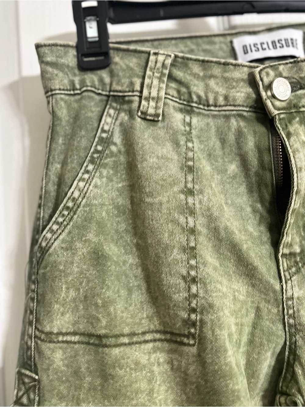 Disclosure Green mineral wash wide leg denim cargo pants EUC like new size 7/28 - Picture 12 of 13